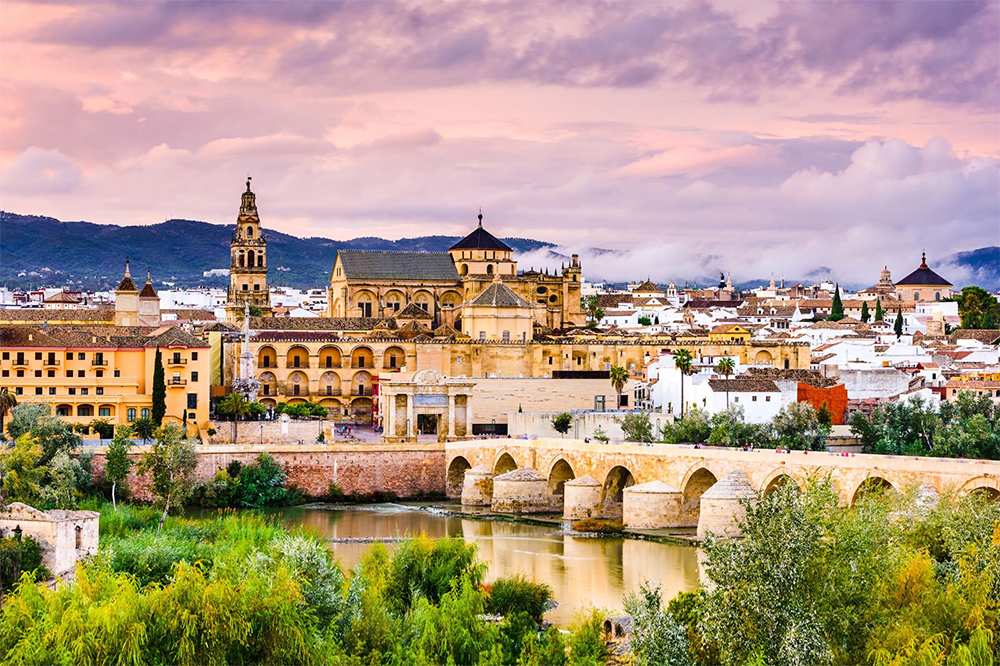 Những thành phố xinh đẹp hấp dẫn du khách của Tây Ban Nha
